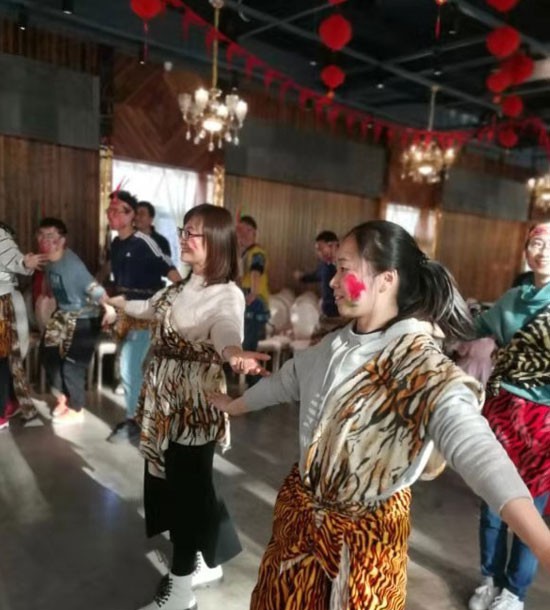 培訓(xùn)快訊培訓(xùn)時間：11月15日培訓(xùn)地點(diǎn):城建培訓(xùn)中心培訓(xùn)單位:國家電網(wǎng)**公司培訓(xùn)課程:非洲鼓——鼓舞飛揚(yáng)